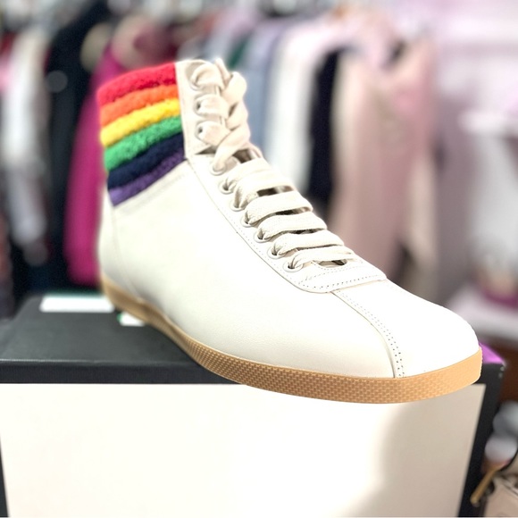 💯Gucci Make an Offer! Won’t Last! - Picture 5 of 10